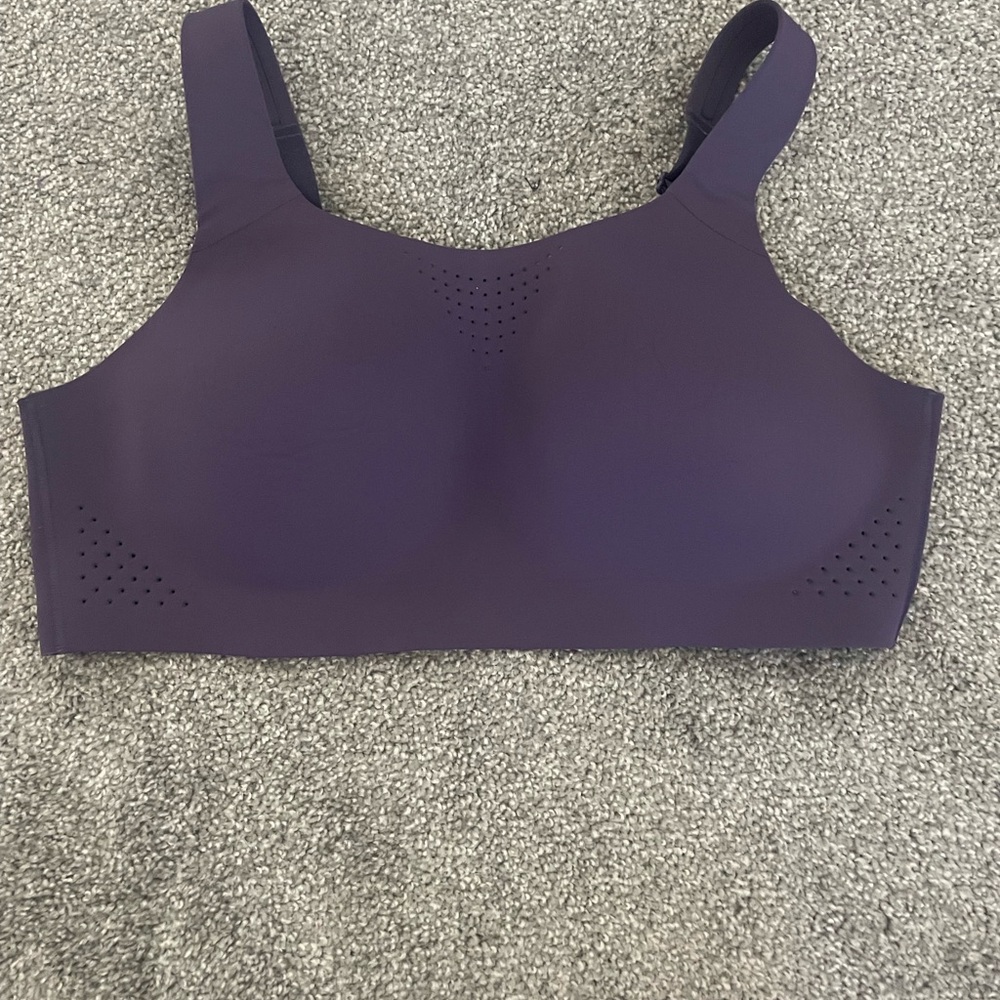 Victoria's Secret Featherweight Wireless Sports Bra